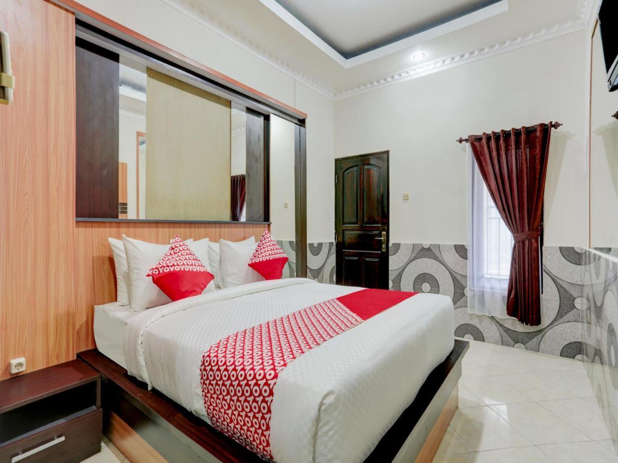 Oyo 90131 Liberty Guest House Sempidi Экстерьер фото