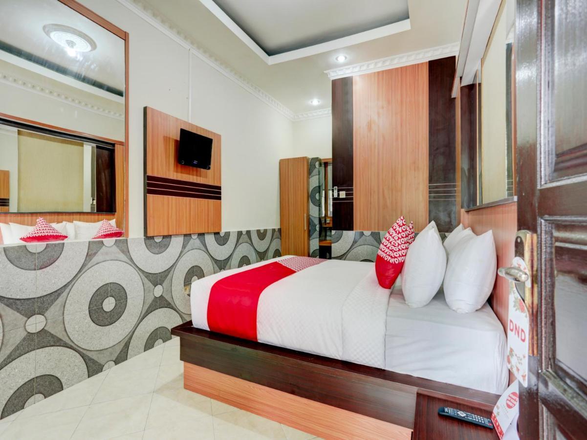 Oyo 90131 Liberty Guest House Sempidi Экстерьер фото