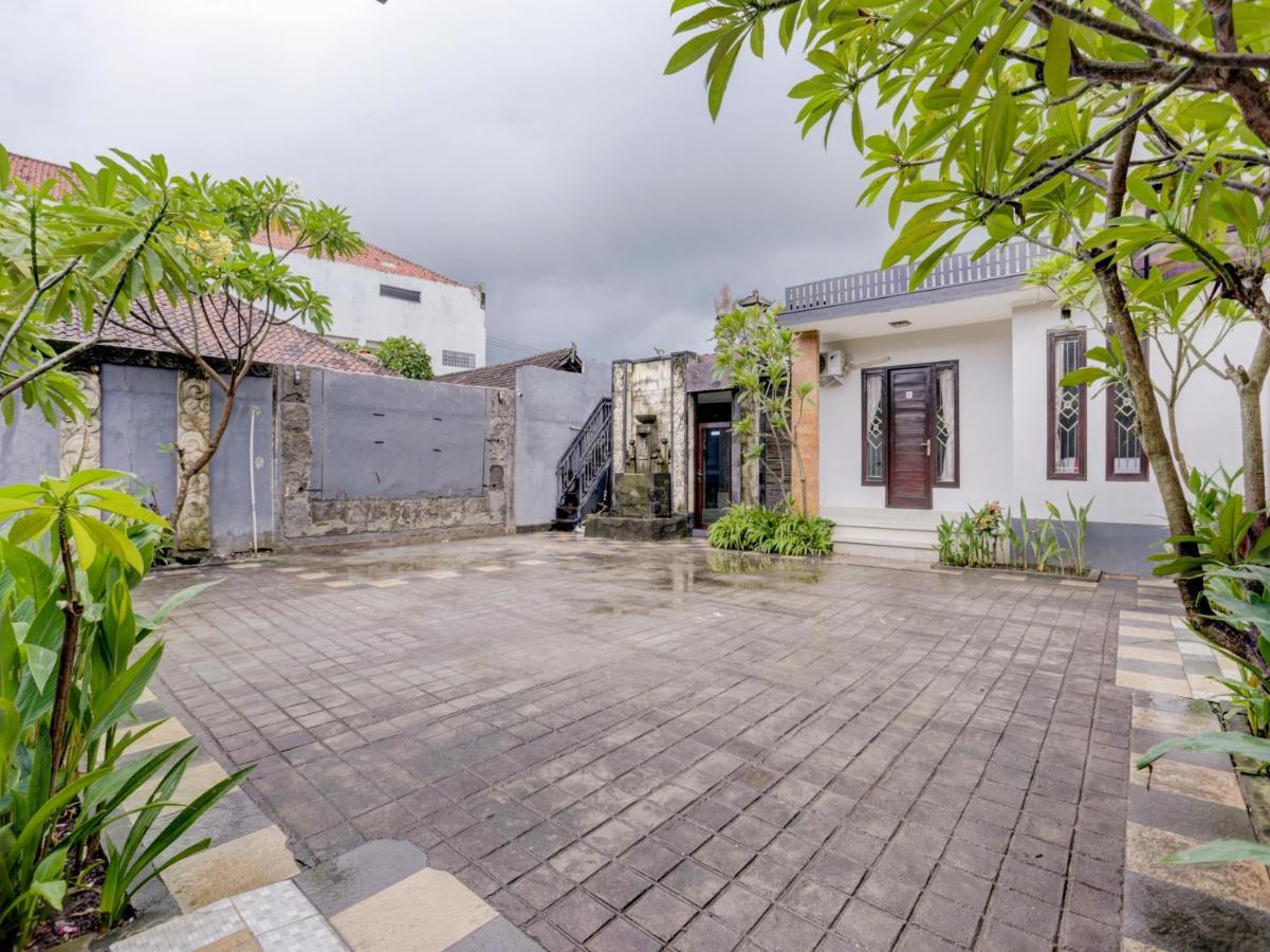 Oyo 90131 Liberty Guest House Sempidi Экстерьер фото